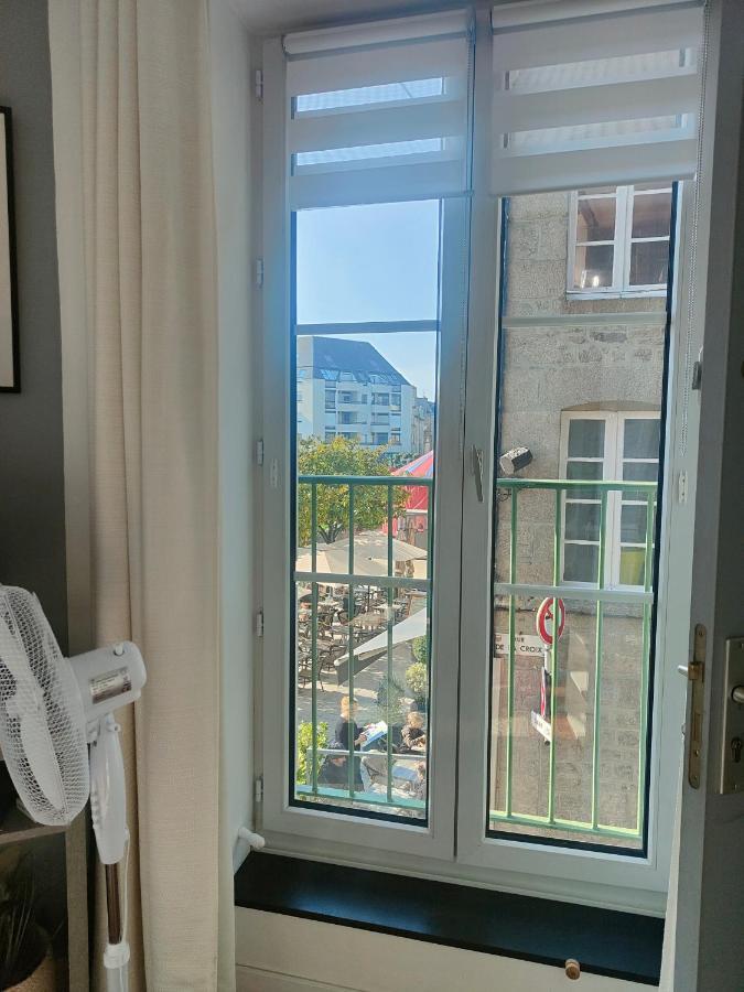 Studio Balcon De La Place Dinan Exterior photo