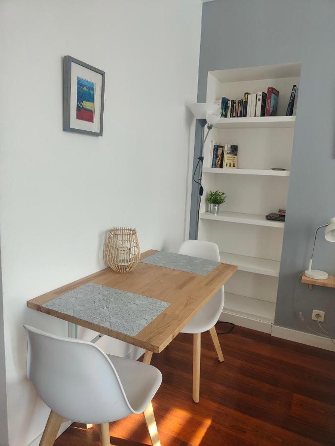Studio Balcon De La Place Dinan Exterior photo
